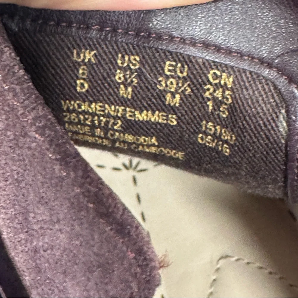 CLARKS Somerset Breccan Purple‎ Suede Studded Ankle Strap Booties Size 8.5 EUC